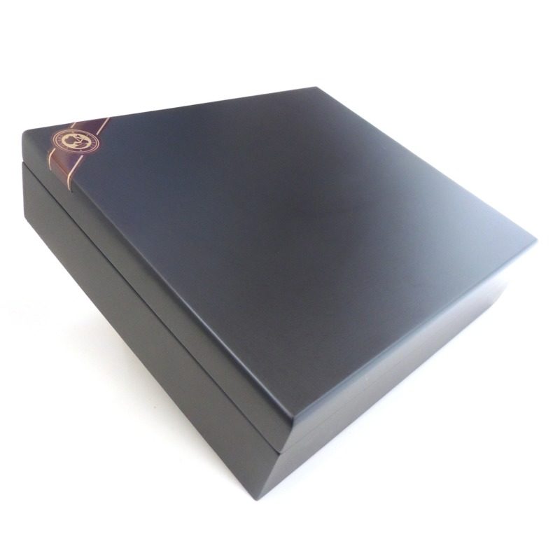 C4A - Black Cigar Humidor